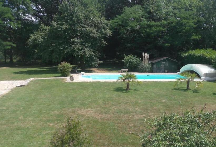 דירת שני חדרים, Villa Dikaria