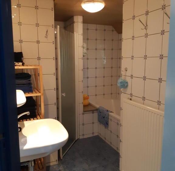 带共用浴室的标准房间, Bed & Breakfast “ Gastvrij Onthaal “