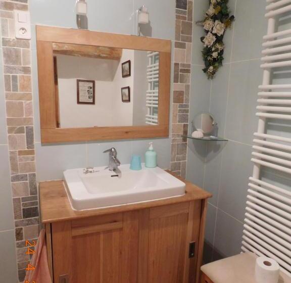 חדר אקונומי, Chez Nous. B & B