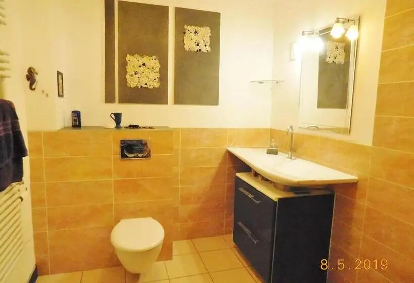 デラックスルーム, Chez Nous. B & B