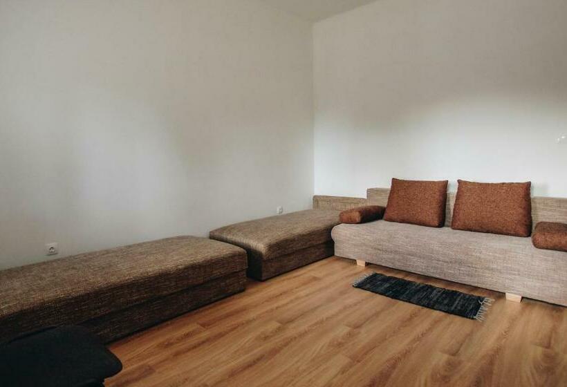 스탠다드 4인용 룸 공용 욕실, Mosolyka Vendégház