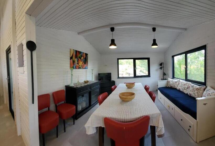 带1个卧室带泳池的公寓, Pensiunea Casa Dacilor