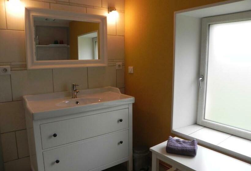 Номер Стандарт Вид на Сад, Au Son Du Jardin Poitevin