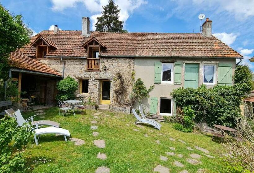 Семейный Номер Вид на Сад, Chambres D`hôtes Le Plessis à Broye