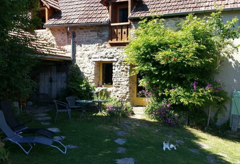 Семейный Номер Вид на Сад, Chambres D`hôtes Le Plessis à Broye