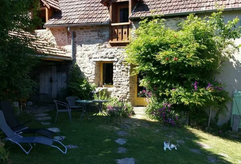 ガーデンビューファミリールーム, Chambres D`hôtes Le Plessis à Broye