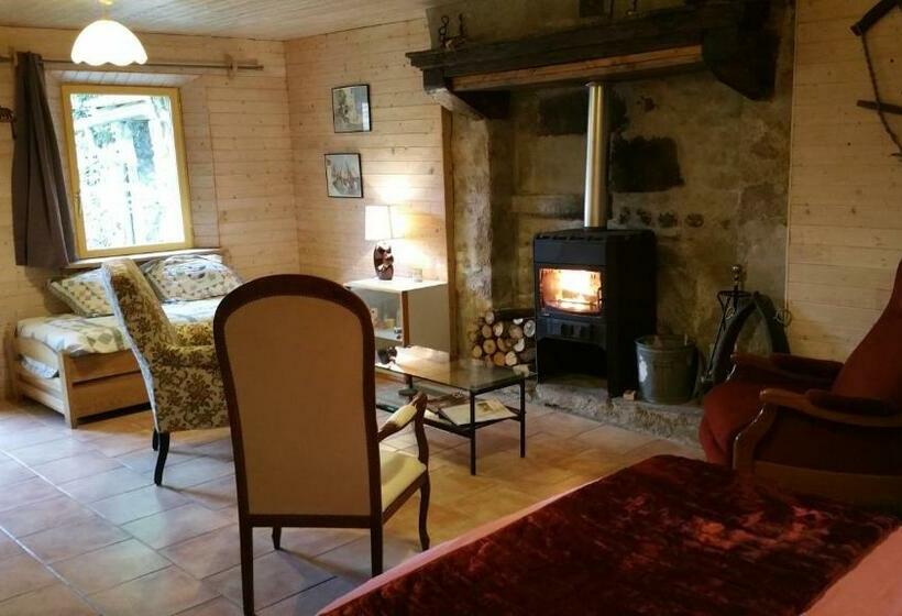 Семейный Номер Вид на Сад, Chambres D`hôtes Le Plessis à Broye