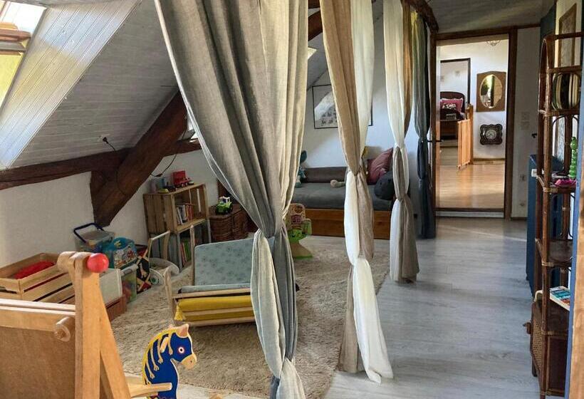 غرفة قياسية ثلاثية مطلة علي الحديقة, Chambre D Hôtes Chez Gustave & Compagnie