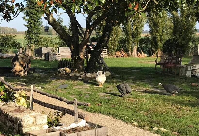 غرفة قياسية رباعية مطلة على الحديقة, Chambre D Hôtes Chez Gustave & Compagnie