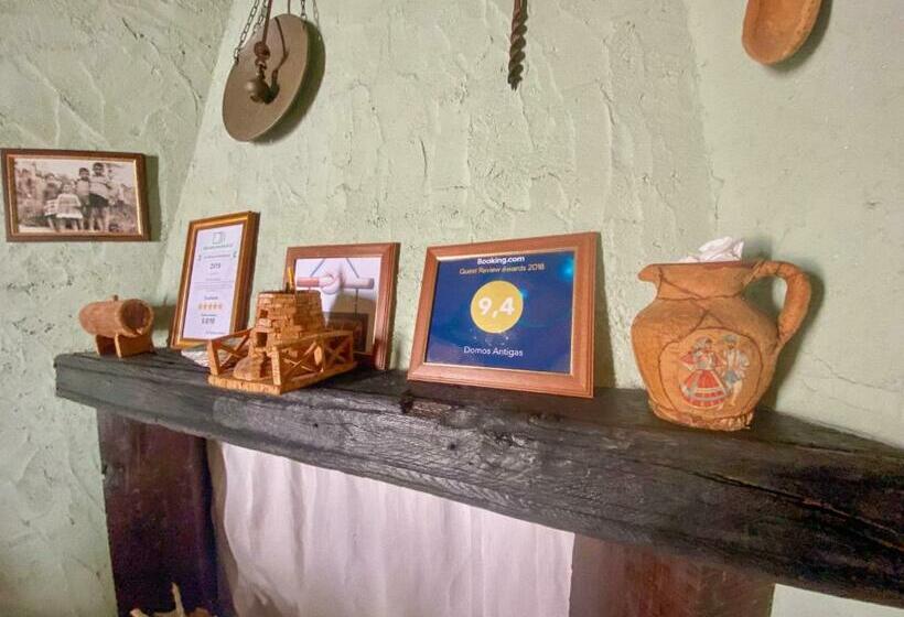 חדר סטנדרט, Domos Antigas