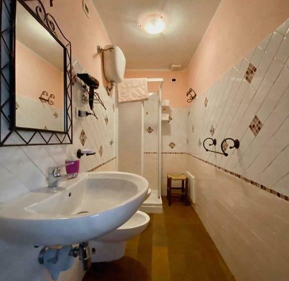 חדר סטנדרט, Domos Antigas