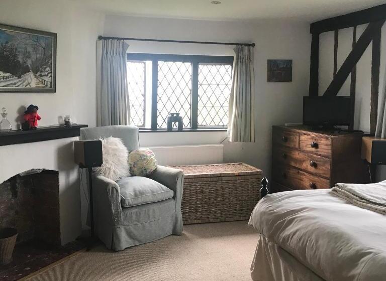 Номер Стандарт Вид на Сад, Hurst Hill