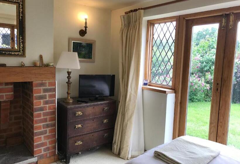 스탠다드 룸, Hurst Hill