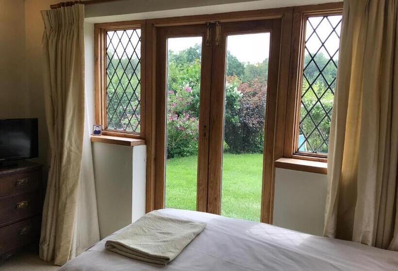 스탠다드 룸, Hurst Hill