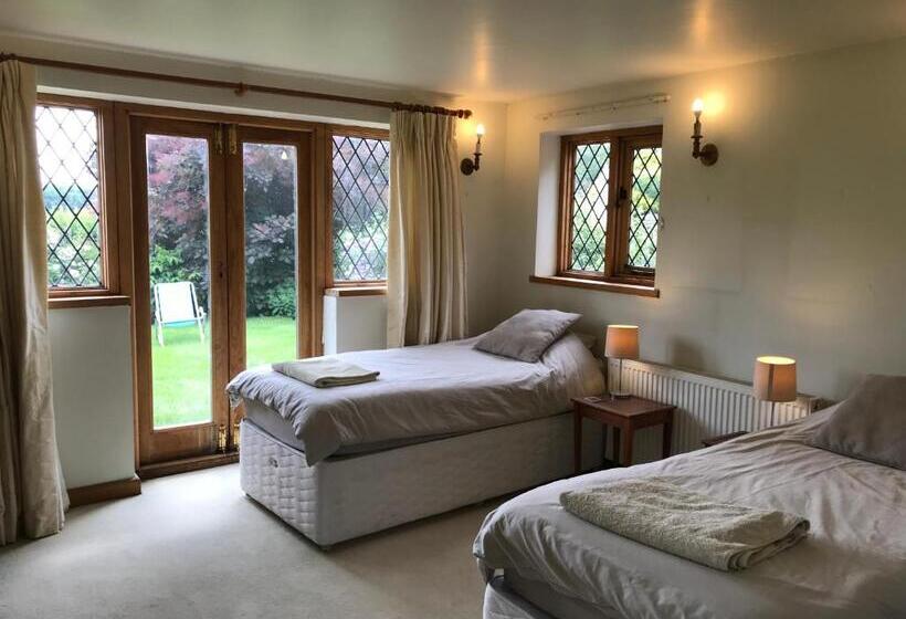 스탠다드 룸, Hurst Hill