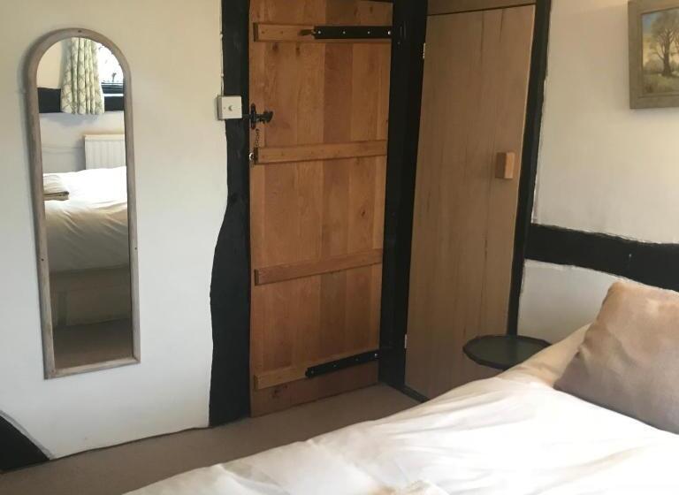 스탠다드 룸 공동 욕실, Hurst Hill