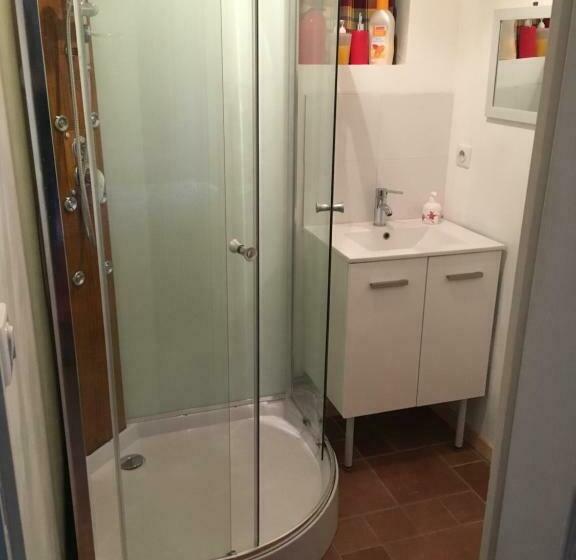 חדר סטנדרט, La Luterne