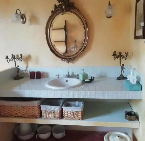 バス共有のスタンダードルーム, Maison La Vie Est Belle
