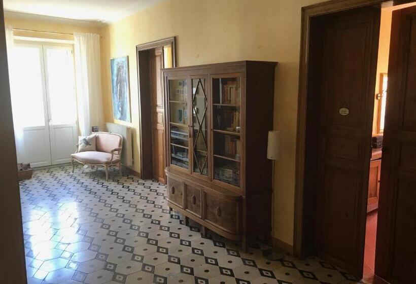 Номер Стандарт Совместная Ванная, Maison La Vie Est Belle
