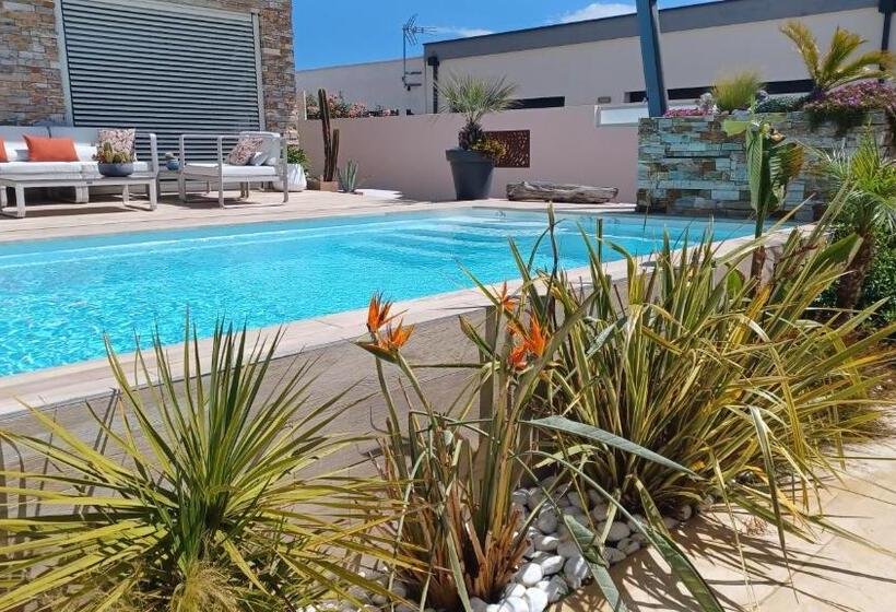 Standard room with outdoor bath, Rue Du Bac