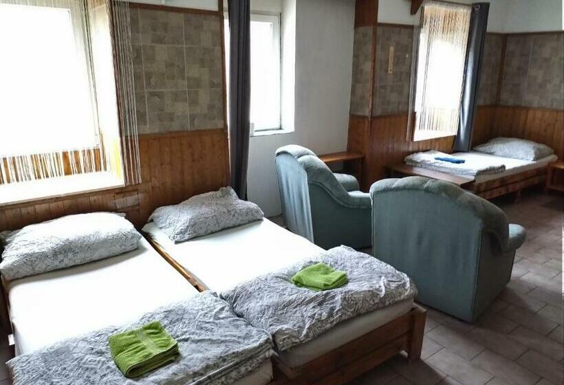 4인용 스탠다드 룸, U Dragouna