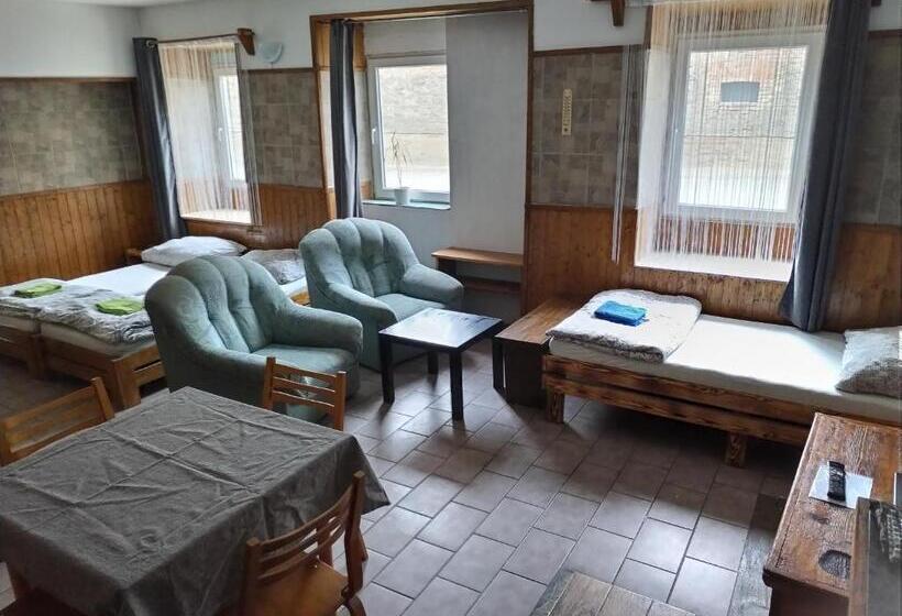 4인용 스탠다드 룸, U Dragouna