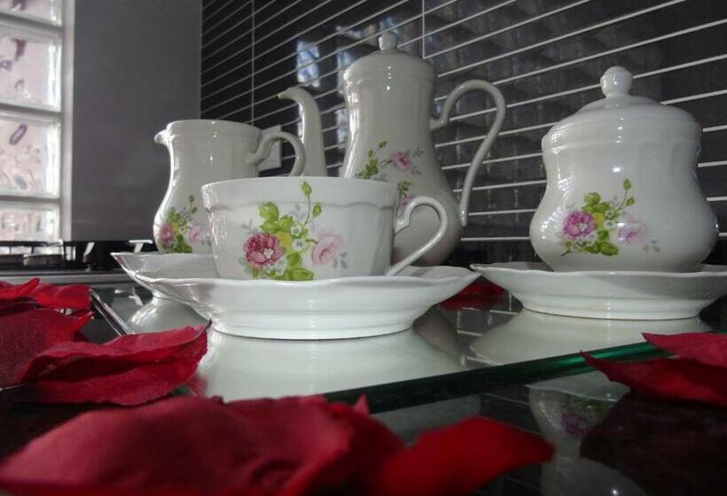 جناح ديلوكس, Quintinha Dos Queiroses