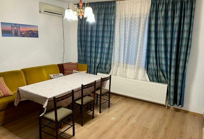 Appartement 1 Chambre Vue Jardin, къща спирови