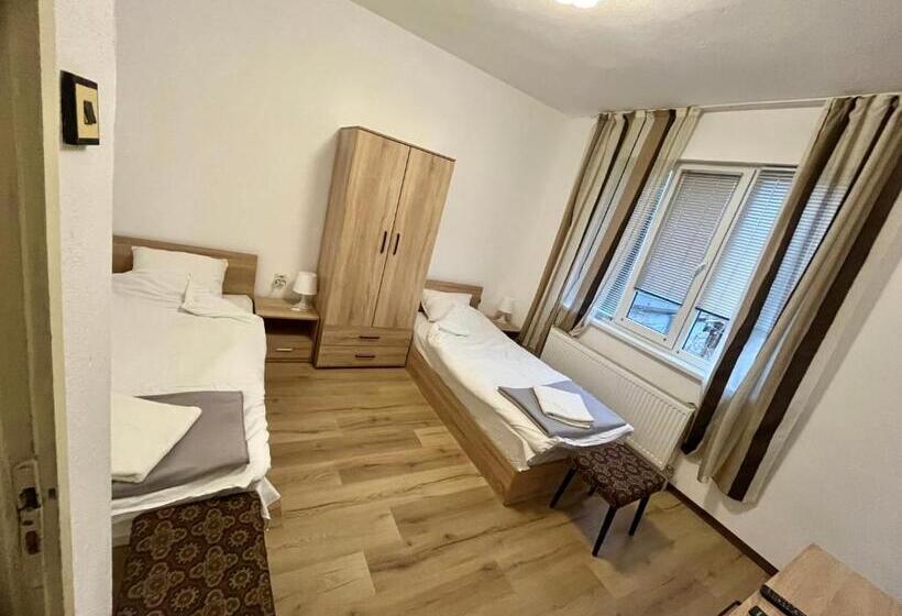 Appartement 1 Chambre Vue Jardin, къща спирови