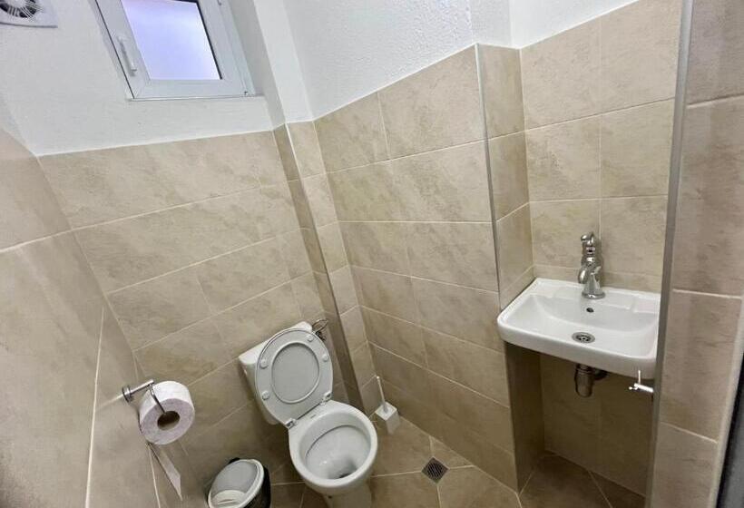 Appartement 1 Chambre Vue Jardin, къща спирови