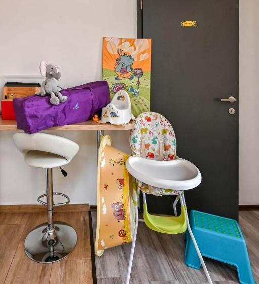 דירת שלושה חדרים, Borsika Napterasz Pihenőház