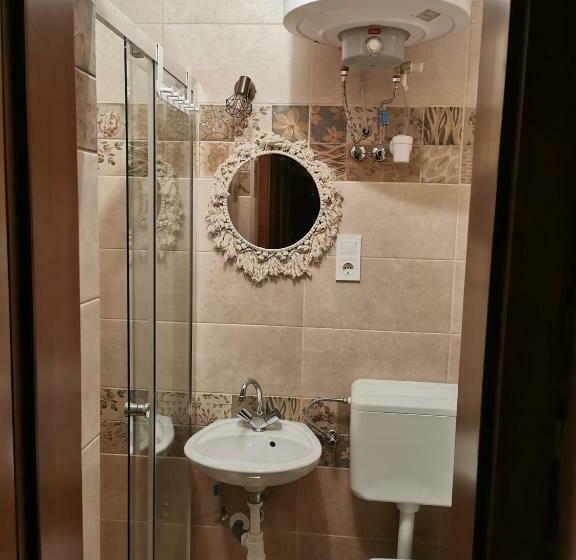 חדר סטנדרט לשלושה, Derű Vendégház és Lovasudvar