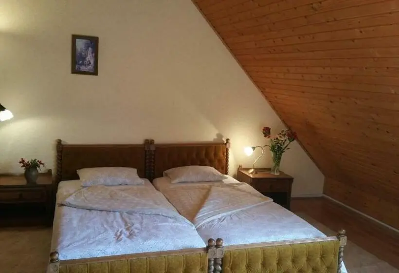 スタンダード４人部屋, Derű Vendégház és Lovasudvar