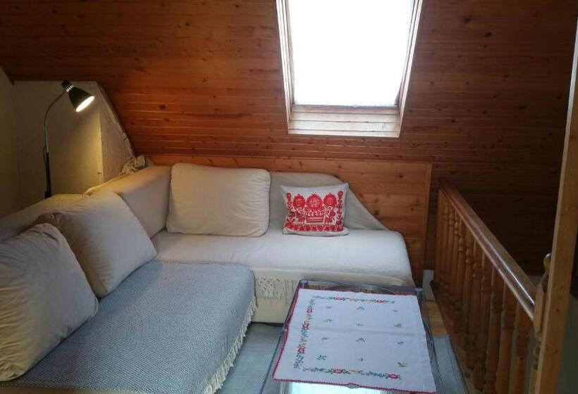 חדר משפחתי, Derű Vendégház és Lovasudvar