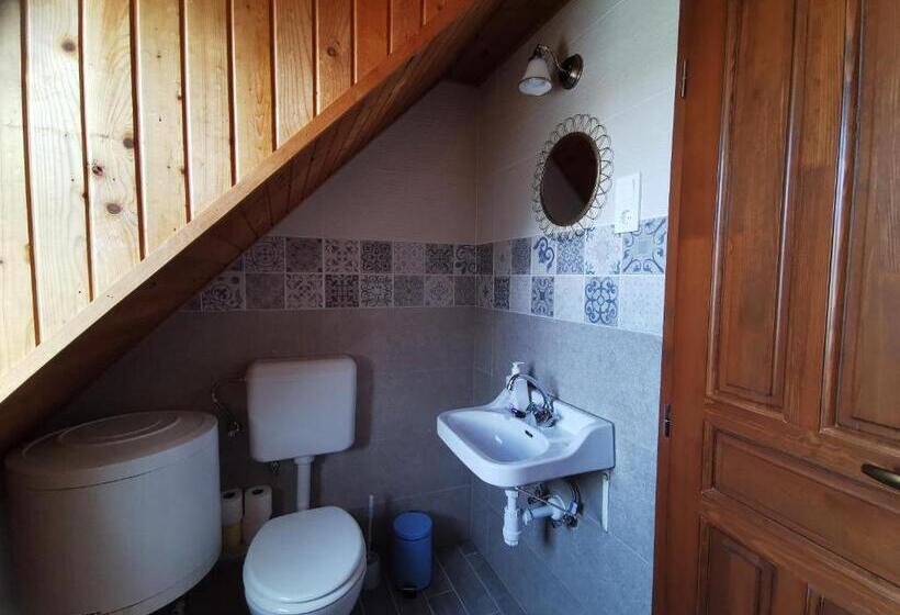 חדר משפחתי, Derű Vendégház és Lovasudvar