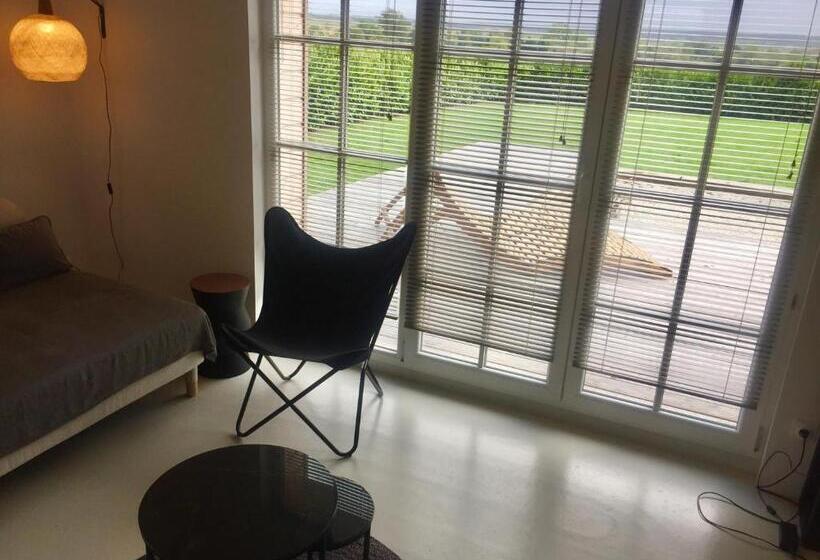 带露台的套间, Galerie, Tumulus De La Hogue