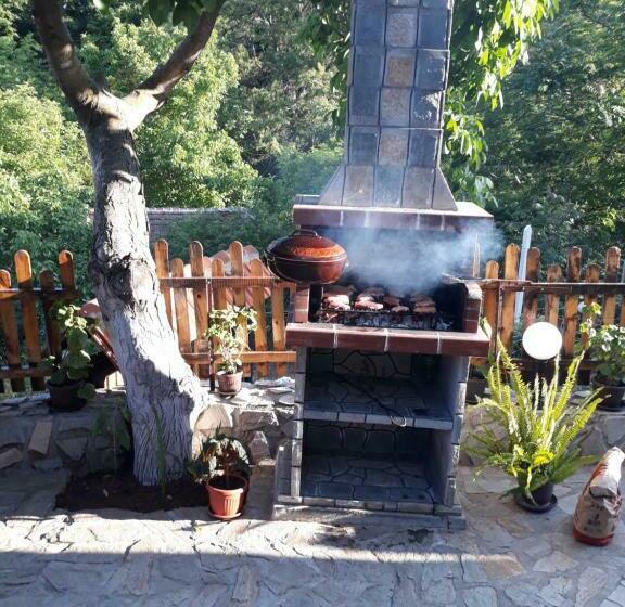 침실 3개 빌라, Guest House „ivanovata House”