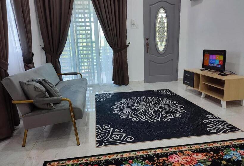 منزل غرفتين نوم, Kayangan Inn