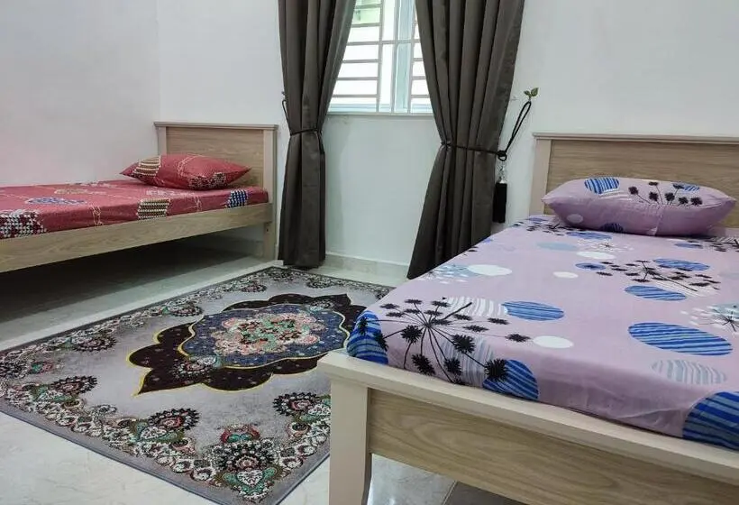 Talo 2 Makuuhuonetta, Kayangan Inn