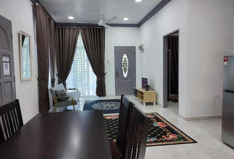 منزل غرفتين نوم, Kayangan Inn