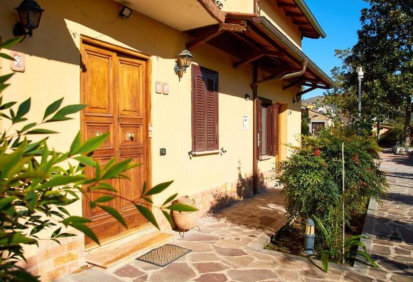 דירת חדר, Rea Villa