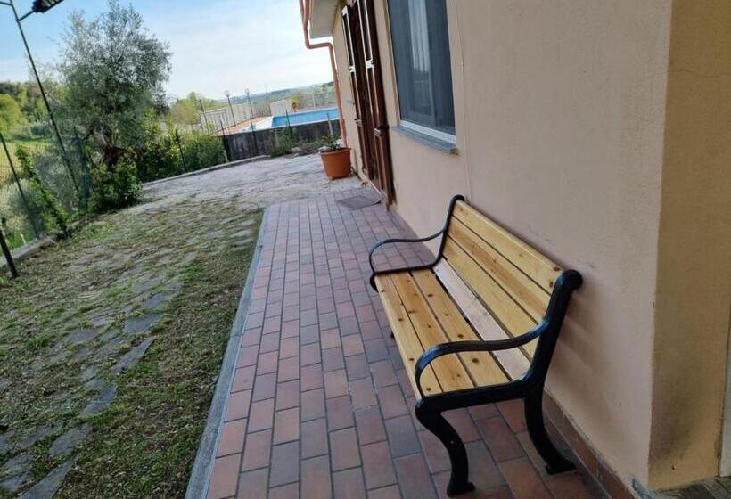 חדר סטנדרט לארבעה, Rea Villa