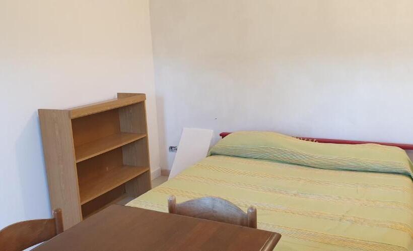 חדר סטנדרט לארבעה, Rea Villa