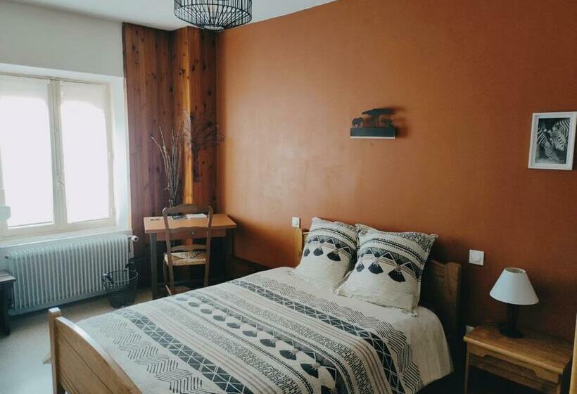 غرفة قياسية, Le Ys Lounge Bar