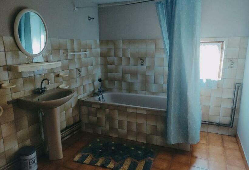 غرفة قياسية, Le Ys Lounge Bar