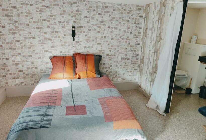 غرفة كلاسيكية رباعية, Le Ys Lounge Bar