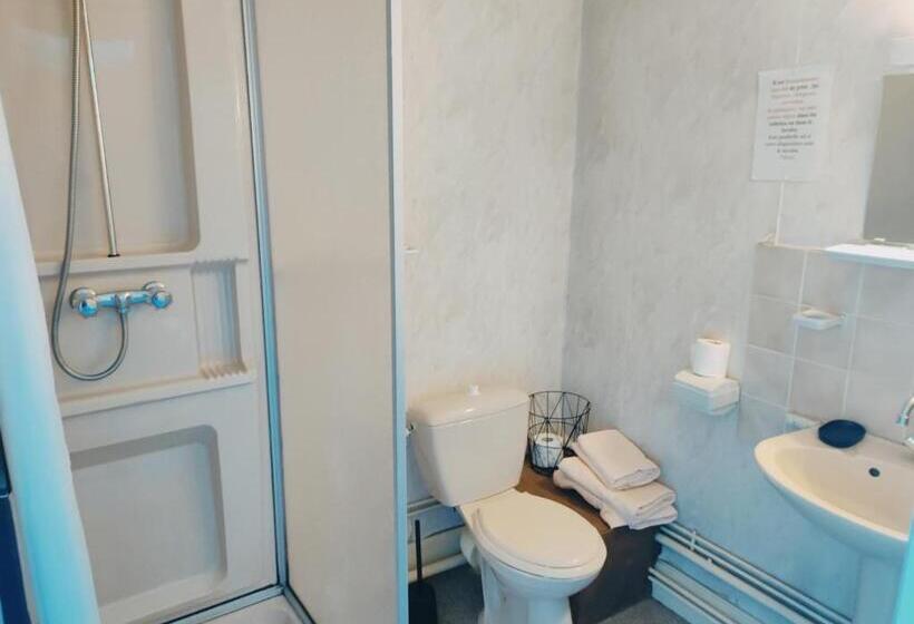 غرفة كلاسيكية ثلاثية, Le Ys Lounge Bar