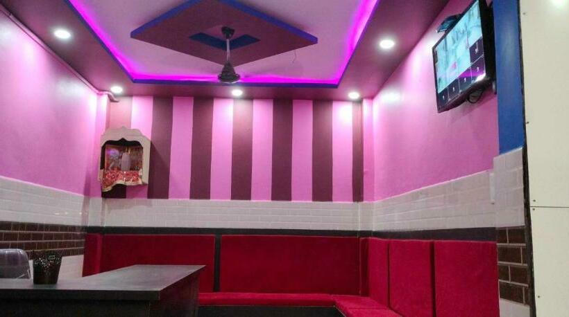 Трехместный Номер Классика, Oyo 90230 Milan Mini Palace
