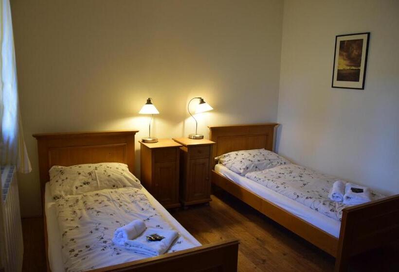 标准间, Pivovarský