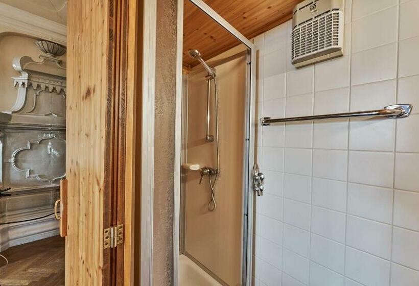 סוויטה משפחתית, Schloss Drosendorf